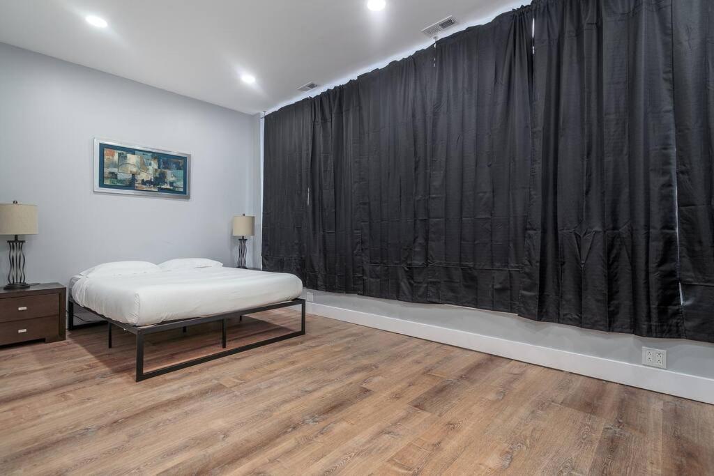 Mtm Fully Furnished Rental In Old Town - 2 Beds Чикаго Екстер'єр фото