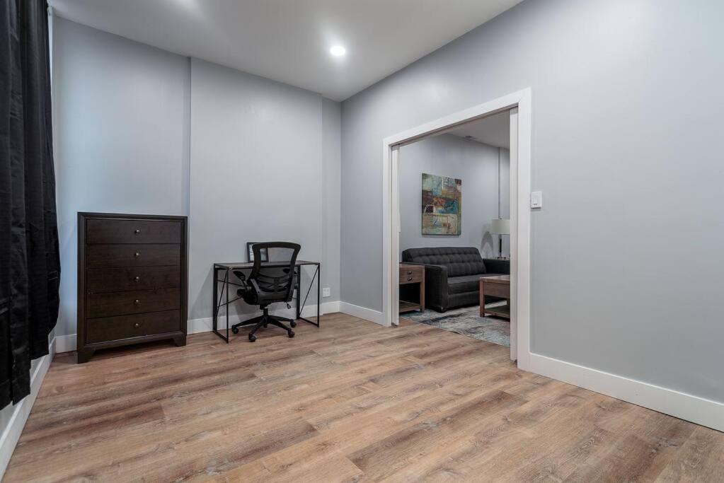 Mtm Fully Furnished Rental In Old Town - 2 Beds Чикаго Екстер'єр фото