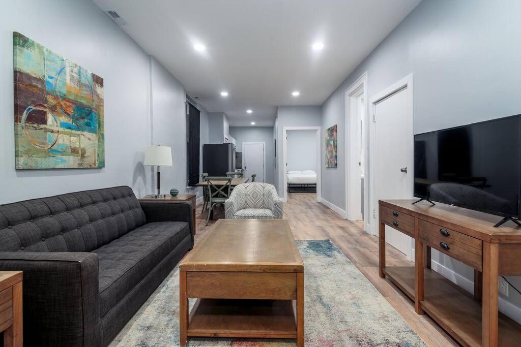 Mtm Fully Furnished Rental In Old Town - 2 Beds Чикаго Екстер'єр фото